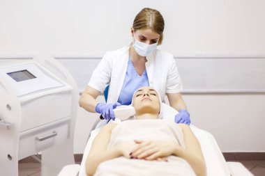 Anti-Aging tedavi, IPL lazer, fotoğraf cilt tedavisi