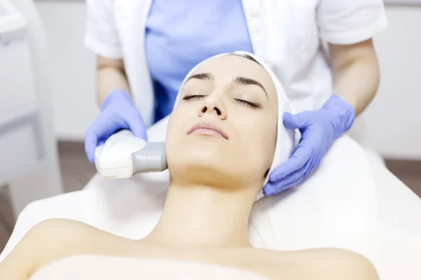 Anti-aging treatment, IPL laser, photo skin therapy — Stock Photo, Image