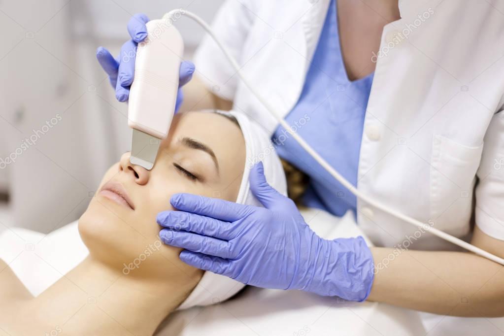 Ultrasound cavitation, face skin cleansing