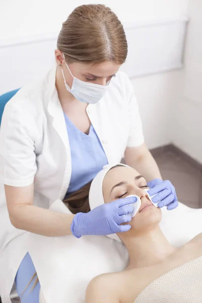 Limpeza facial da pele — Fotografia de Stock