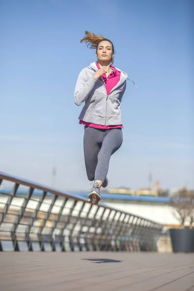 Young woman on recreation and jogging — Stock Photo, Image