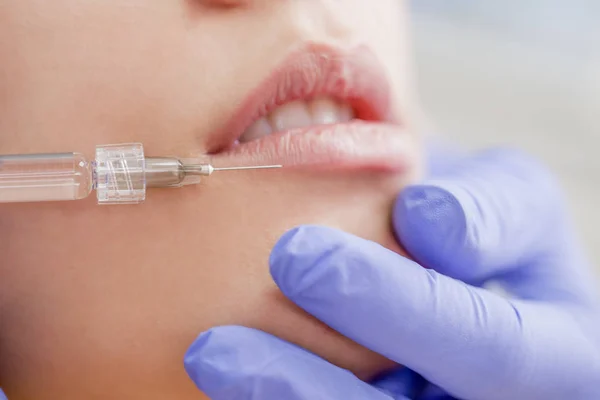 Woman in the beauty salon on the face treatment — Stock Photo, Image