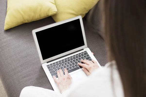 Morning scene. Beautiful woman using laptop at home — Stock Photo, Image