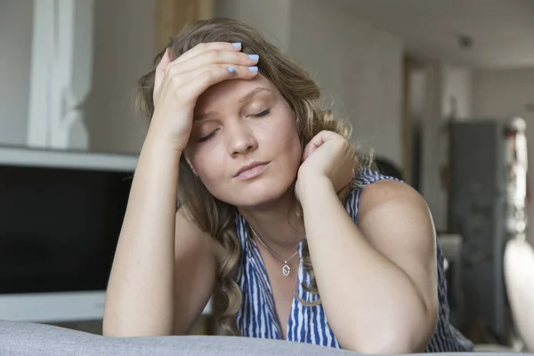 Woman having hard headache at home — Stock Photo, Image