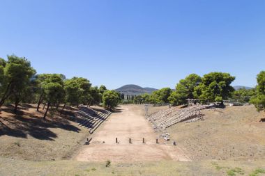 Antik Epidavros stadyumda kalıntıları