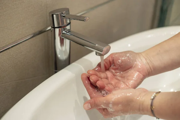 Woman Washes Her Hands Deeply Faucet Running Water Hand Washing — Stock Photo, Image