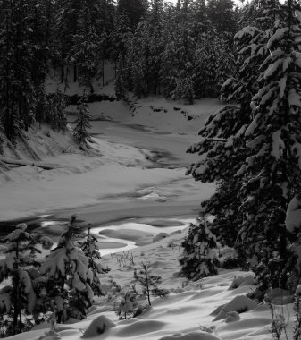 Deschutes üzerinde buzlu