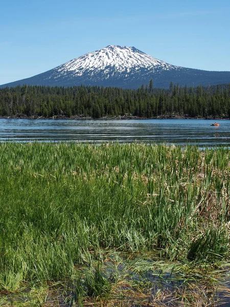 Mt. Laurea in Lava sul lago — Foto Stock