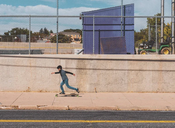 Denver Colorado United States Oktober 2019 Pojke Åker Skateboard Uppför — Stockfoto