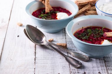 Pancar çorbası. Geleneksel Ukraynalı Rus Polonyalı pancar çorbası.