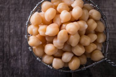 Nohut bir kupa. Nohut besleyici yiyecek var. Sağlıklı ve vejetaryen gıda.