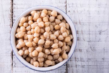 Nohut bir kupa. Nohut besleyici yiyecek var. Sağlıklı ve vejetaryen gıda.