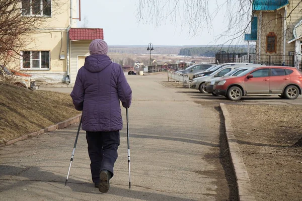 Retirado Caminar Deportes Caminar Nórdico Calles Vacías Auto Aislamiento Violación —  Fotos de Stock