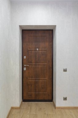 Mirro 'nun içinde şık bir koridor.