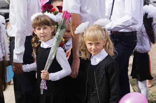 Na festiwalu "Dzień z wiedzy" 1 września pierwszej równiarka — Zdjęcie stockowe