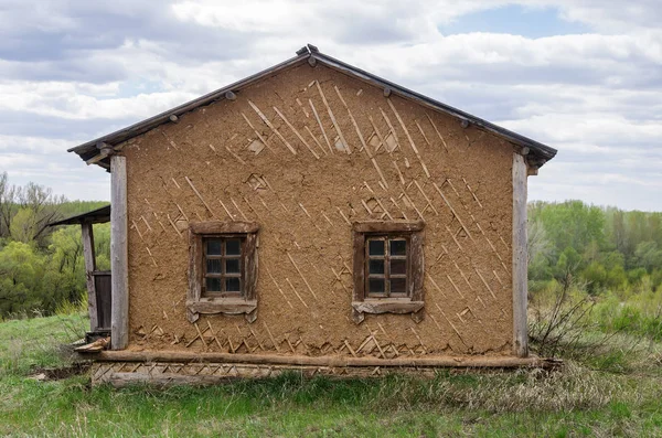 Kunyhó a régi ház — Stock Fotó