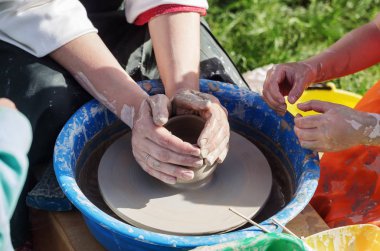 Çanak çömlek üzerinde ana sınıfı