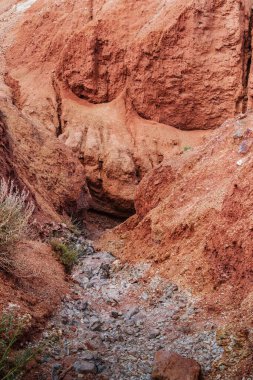 Kyzyl-Chin vadisindeki Altai 