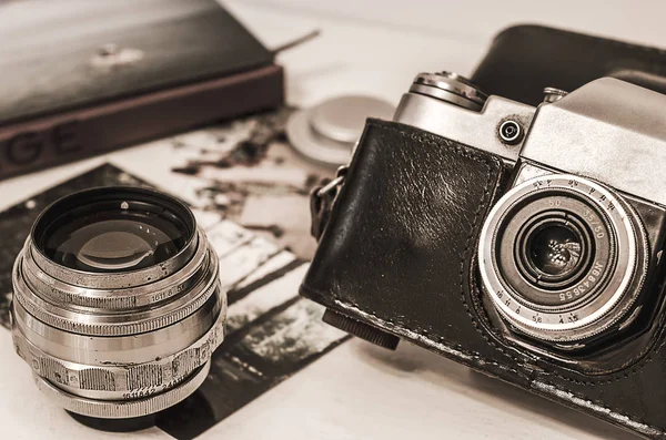 Vintage Photo Camera Brown Retro Leather Case Holder Old Lense — Stock Photo, Image