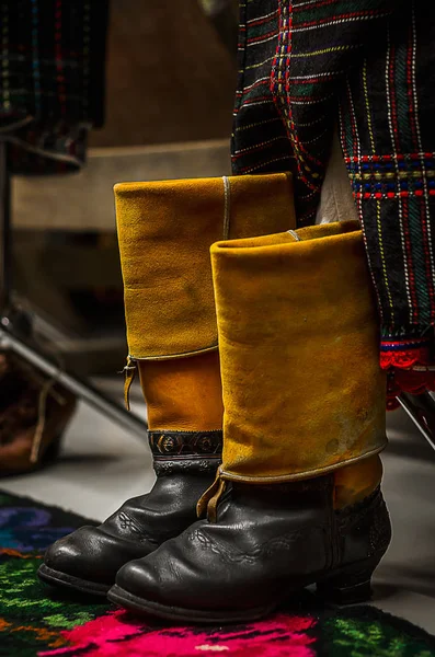 Traditional Ukrainian Costume Retro Ethnic Leather Boots — Stock Photo, Image