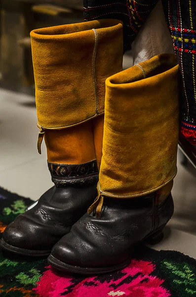 Traditionel Ukrainsk Kostume Retro Etniske Læderstøvler - Stock-foto