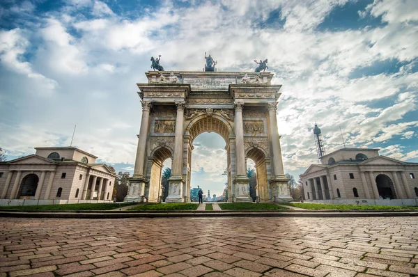 Arco della Pace Porta Sempione en Milán Fotos de stock libres de derechos