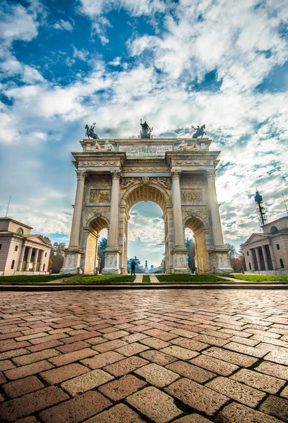 Arco della Pace Porta Sempione en Milán Imagen de stock