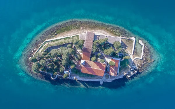 Isle St. George in Perast — Stock Photo, Image