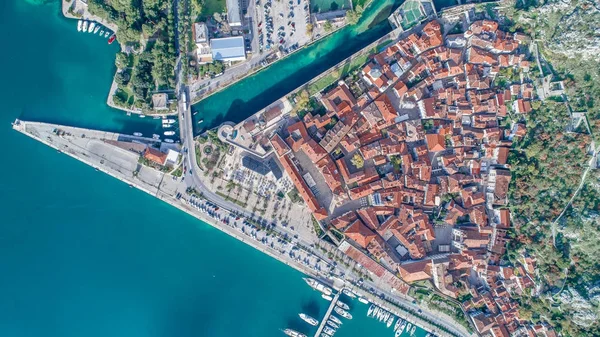 Ciudad vieja de Kotor vista aérea — Foto de Stock