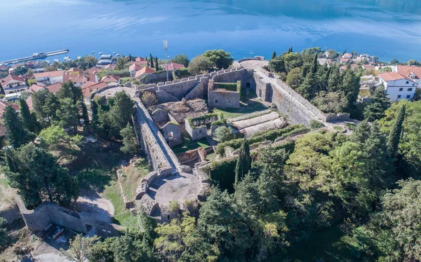 Drohnenblick auf die Kaserne in der Festung Spanjola — Stockfoto
