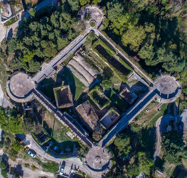 Drone vista de los cuarteles en la fortaleza Spanjola Fotos de stock libres de derechos