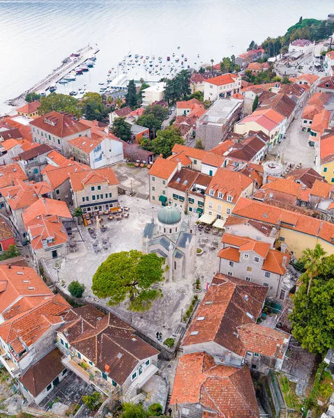 Herceg Novi, vista aérea de la ciudad, Montenegro — Foto de Stock