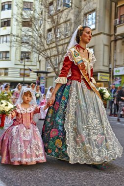 Las Fallas Festivali sırasında Parade.