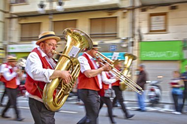 Las Fallas Festivali sırasında Parade.