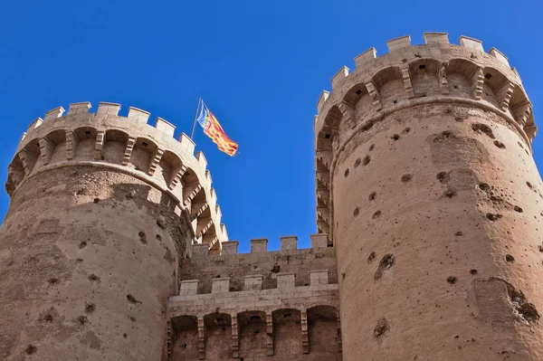 Puerta de entrada fortificada a la ciudad de Valencia — Foto de Stock