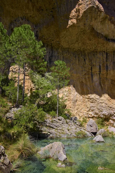 Τοπίο στο ποτάμι κοντά στο χωριό Beceite — Φωτογραφία Αρχείου