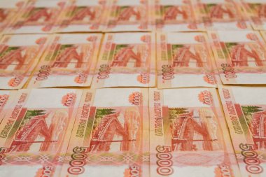 Rus banknotlar beş bin ruble