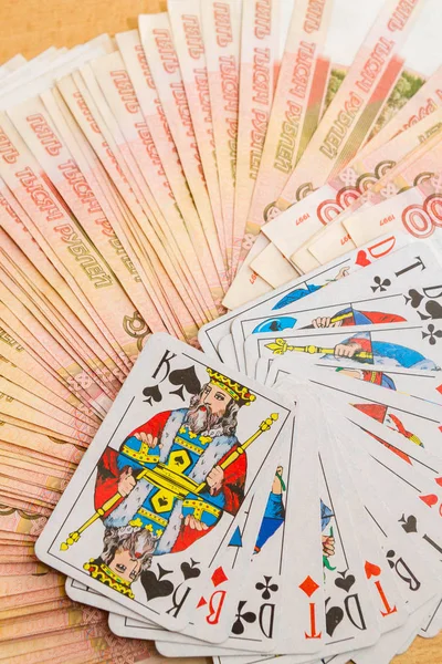 Beş bin ru, banknottan iskambil Rus parası — Stok fotoğraf