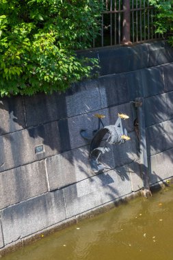 Kronstadt stickle geri balıkta yaz aylarında Anıtı