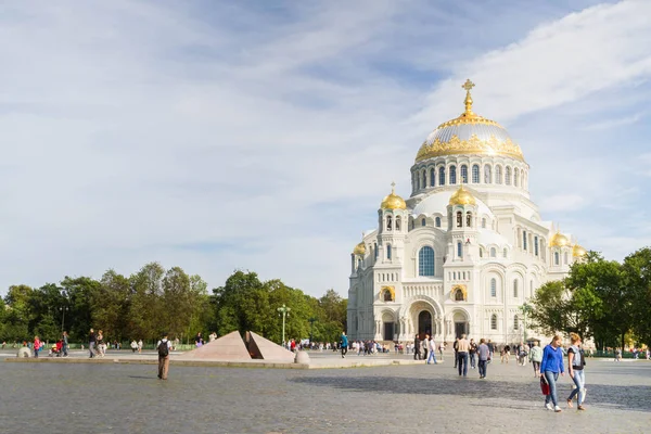 Никольский морской собор в Кронштадте . — стоковое фото