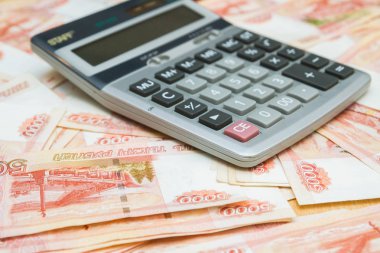 Hesap makinesi yalanlar üzerine büyük Rus parası