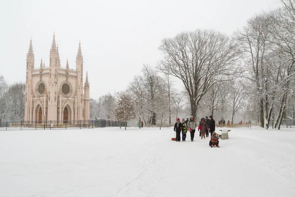 St. Alexander Nevsky Church in the Park of Peterhof in the winte — Stock Photo, Image