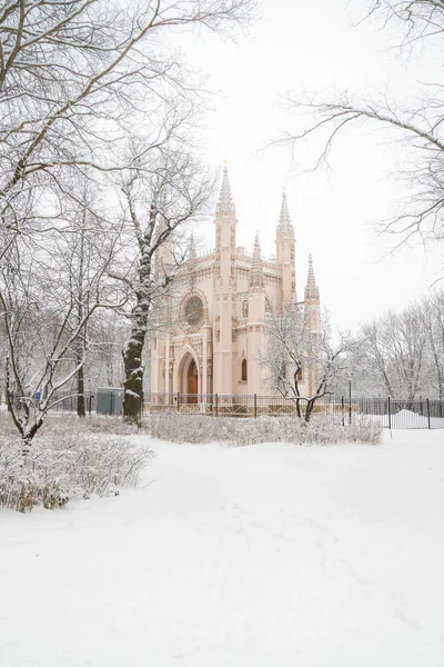 St. Alexander Nevsky Church in the Park of Peterhof in the winte — Stock Photo, Image