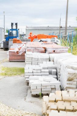 İnşaat malzemeleri ile açık temel İnşaat