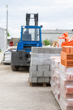 İnşaat malzemeleri ile açık temel İnşaat