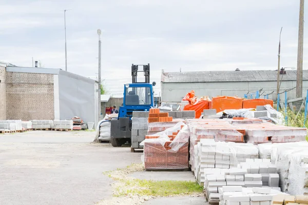 İnşaat malzemeleri ile açık temel İnşaat