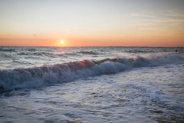 Yaz denizde güzel gün batımı