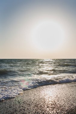Yaz denizde güzel gün batımı