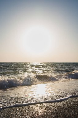 Yaz denizde güzel gün batımı