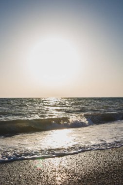Yaz denizde güzel gün batımı